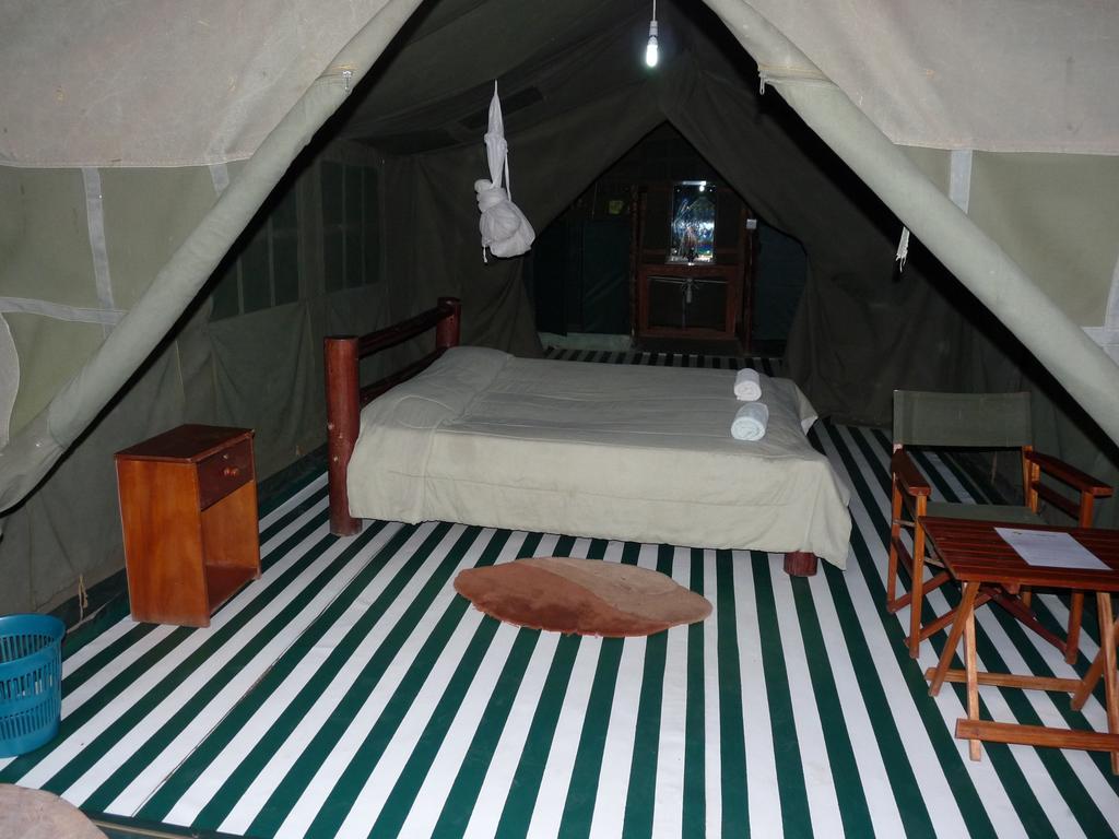 Hotel Enchoro Wildlife Camp Ololaimutiek Pokoj fotografie