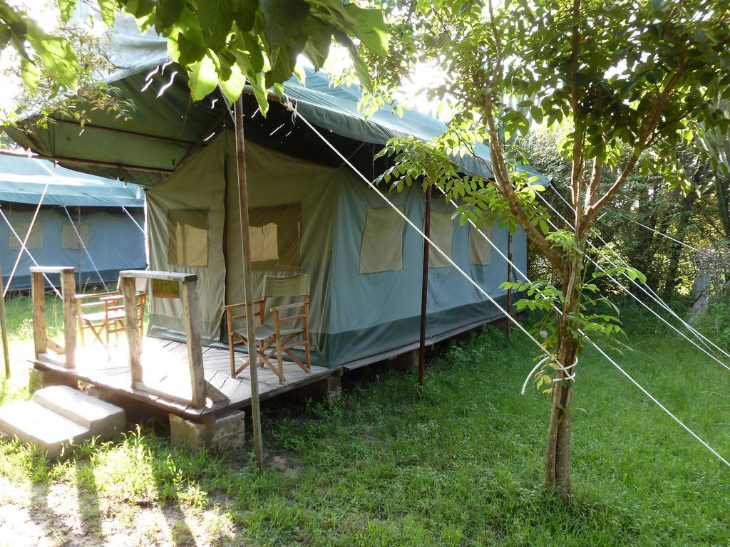 Hotel Enchoro Wildlife Camp Ololaimutiek Exteriér fotografie